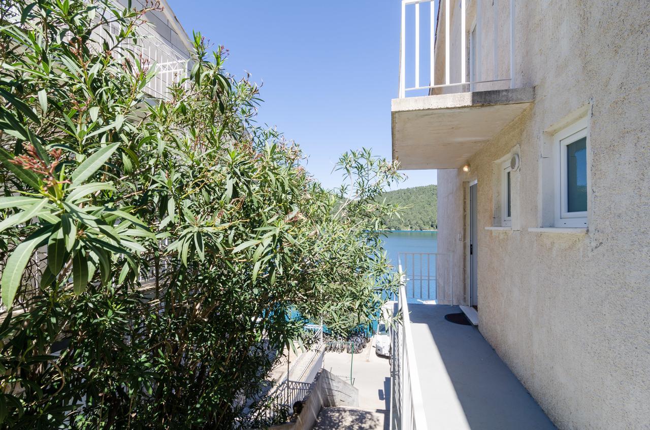 Apartments Angelo Polače Exterior foto
